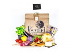 Beyond Food bag with fresh meat and vegetables with recipe. Home delivery services