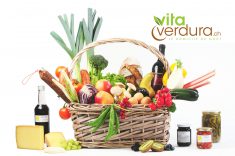 Vita Verdura fresh food and drinks basket. Home delivery services